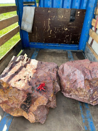 Ландшафтные глыбы красно-фиолетовые 200-1000 килограмм купить в Луховицах