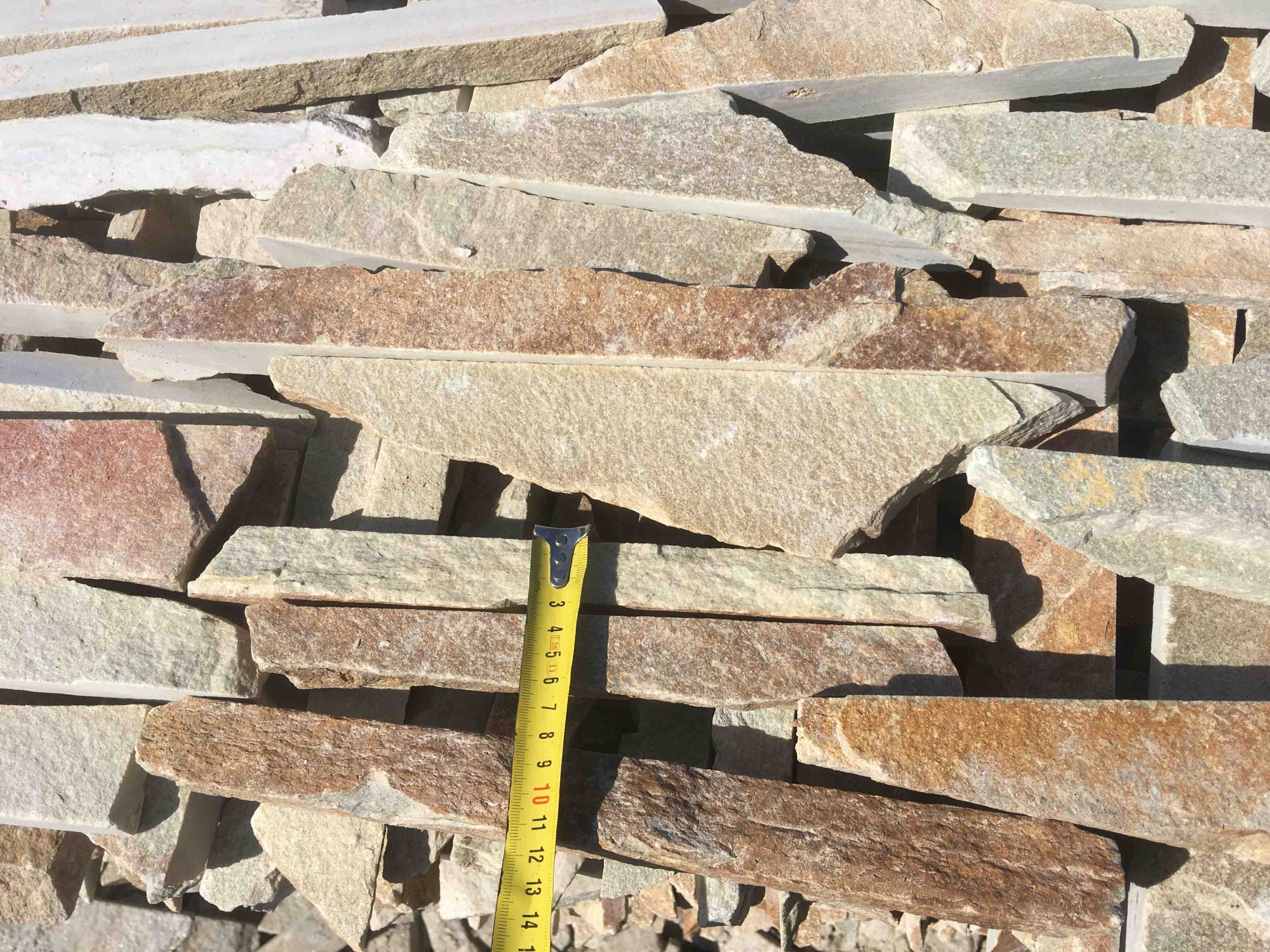 Горбушка златолит золотистый для облицовки купить в Луховицах