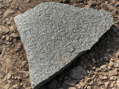 Плитняк златолит Уральский для цоколя, отмостки купить в Луховицах