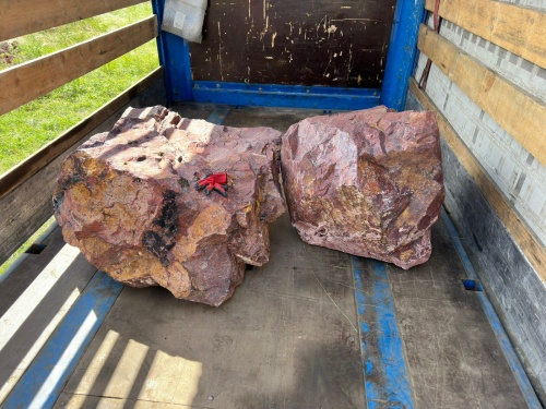 Ландшафтные глыбы красно-фиолетовые 200-1000 килограмм купить в Луховицах