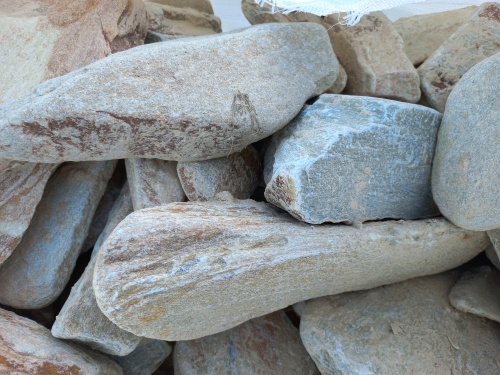 Златолит жёлтый, жёлто-зелёный глыбки и валуны для ланшафтного дизайна купить в Луховицах