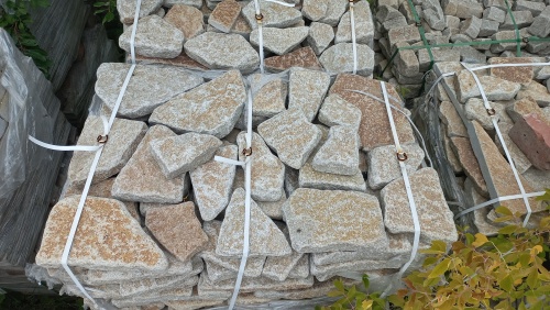 Гранитный плитняк галтованный для парковки купить в Луховицах