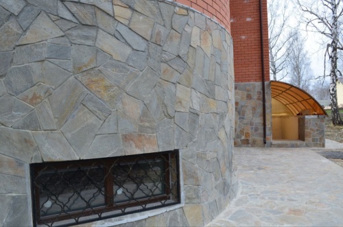 Плитняк златолит Уральский для цоколя, отмостки купить в Луховицах